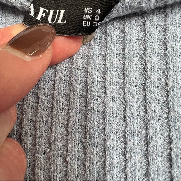 ZAFUL LIGHT BLUE WAFFLE KNIT LONG SLEEVE CROP TOP WITH TIE AND PUFF SLEEVES - Picture 6 of 8